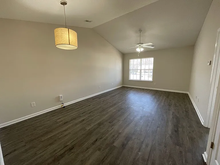 Meridian Park Apartments — Photo 169