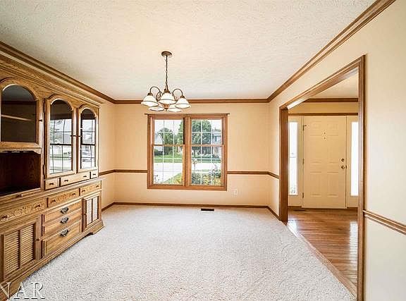 3rd image of 1413 E Ironwood Dr