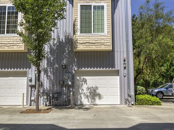 2nd image of 402 Harriet Ln