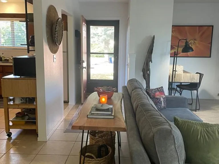 2017 E San Miguel St — Photo 2