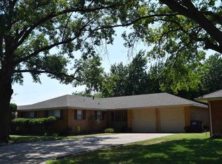 1702 S Hayes St, Enid, OK 73703