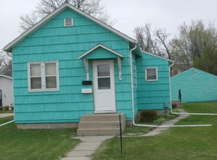215 1st Ave NE, Aberdeen, SD 57401