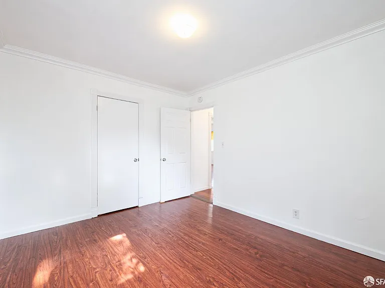 6029 Macarthur Blvd — Photo 28