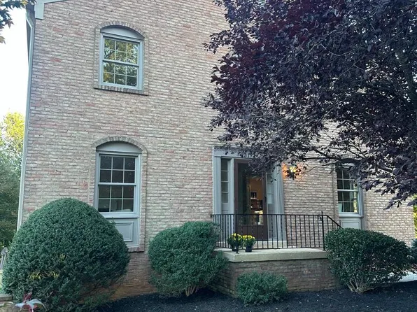 3171 Stonehurst Dr, Fairfax, VA 22031