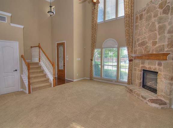 2nd image of 7012 Dry Creek Dr