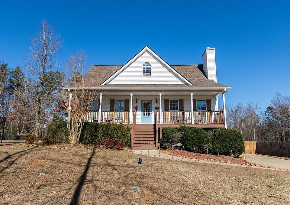 1st image of 652 Greenwood Park Way