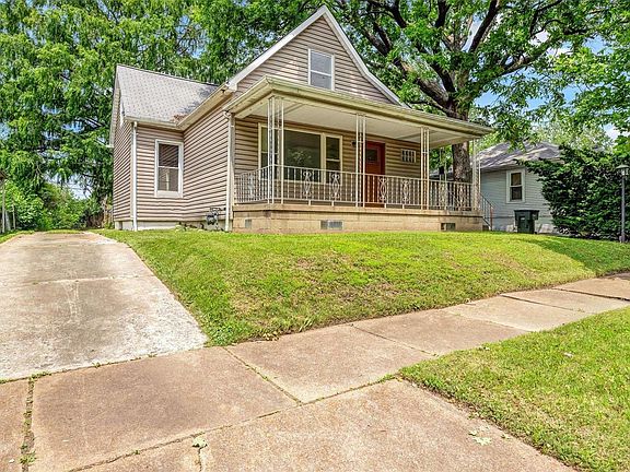 2nd image of 7149 Lindenwood Pl