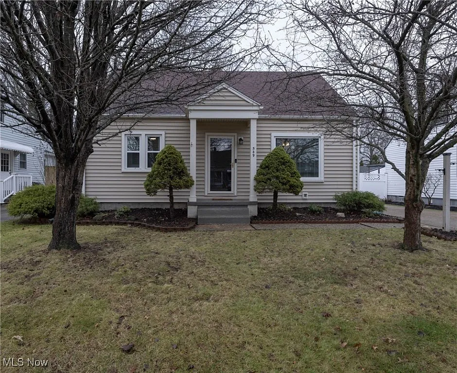 549 E Hopocan Ave photo 1