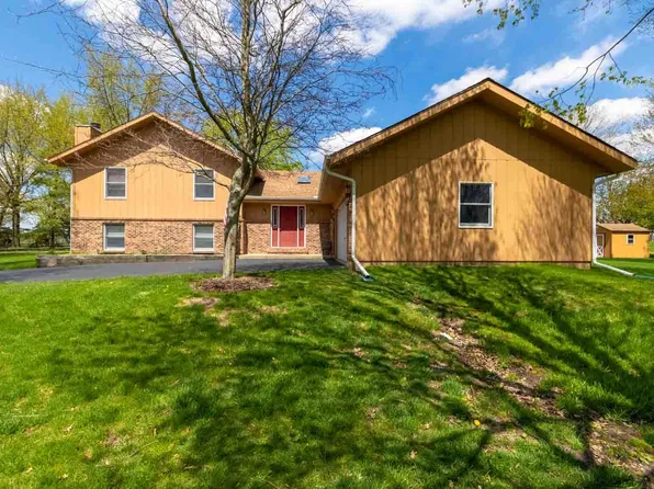 20 N Linden Dr, Plano, IL 60545