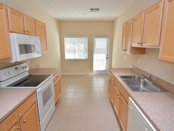 5th image of 1957 SE Interlachen Dr