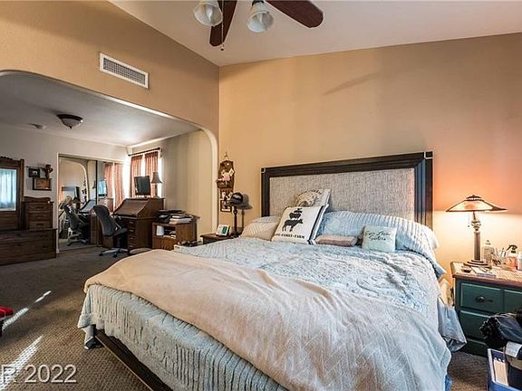 4th image of 684 Ladywood Ln