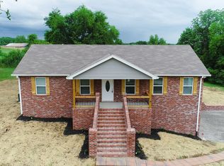 164 Chipman Rd, Bethpage, TN 37022