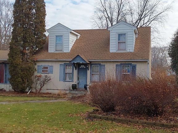 2nd image of 37409-37415 N Parma Ave #37395