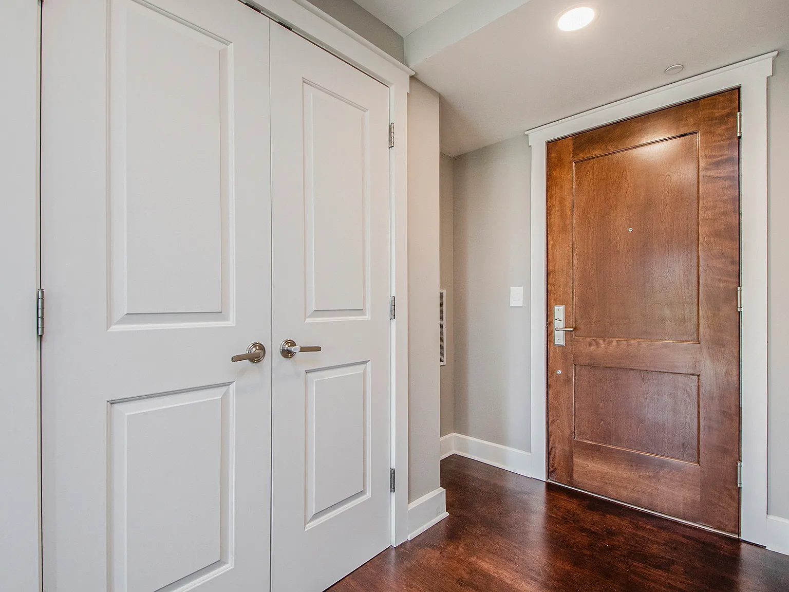 2 bed, 1163 sqft, $3,800 — Photo 2