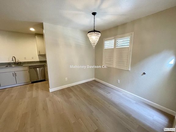 4th image of 278 Park Place Dr