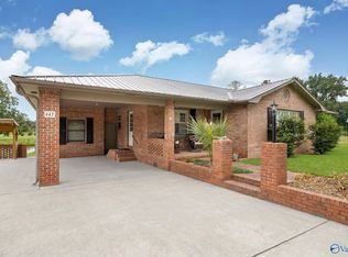 447 E Henderson Rd, Boaz, AL 35957