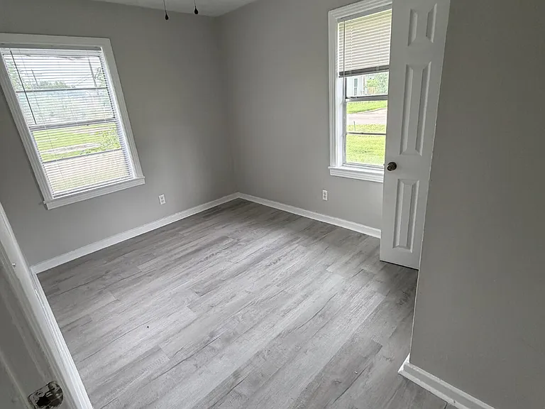305 Valentour Rd #N — Photo 7