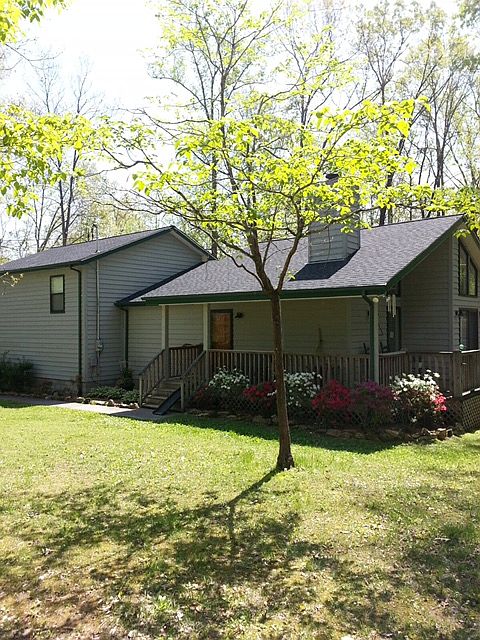 1st image of 1006 Thrasher Dr
