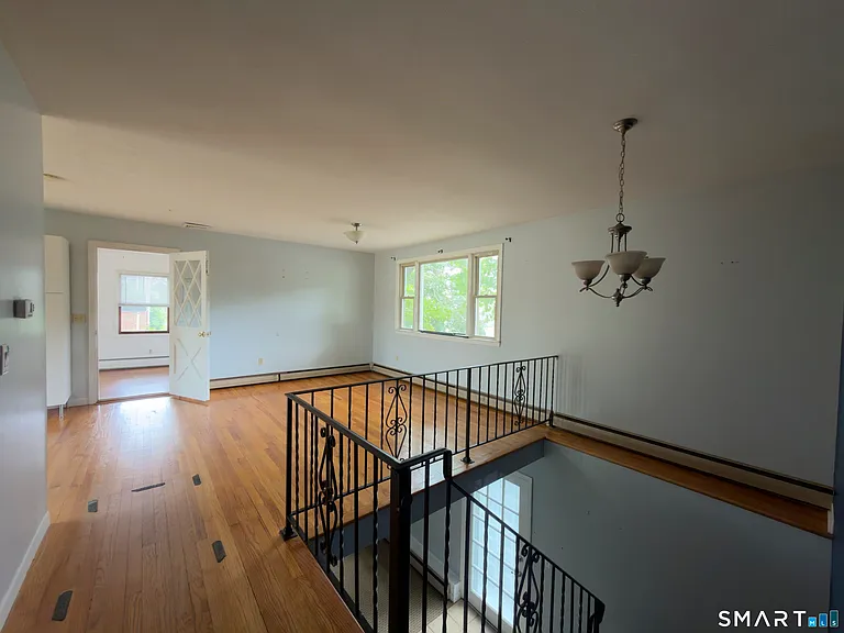6 Rock St — Photo 10