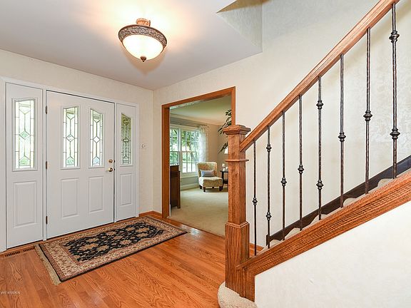 2nd image of 370 S Oak Ave