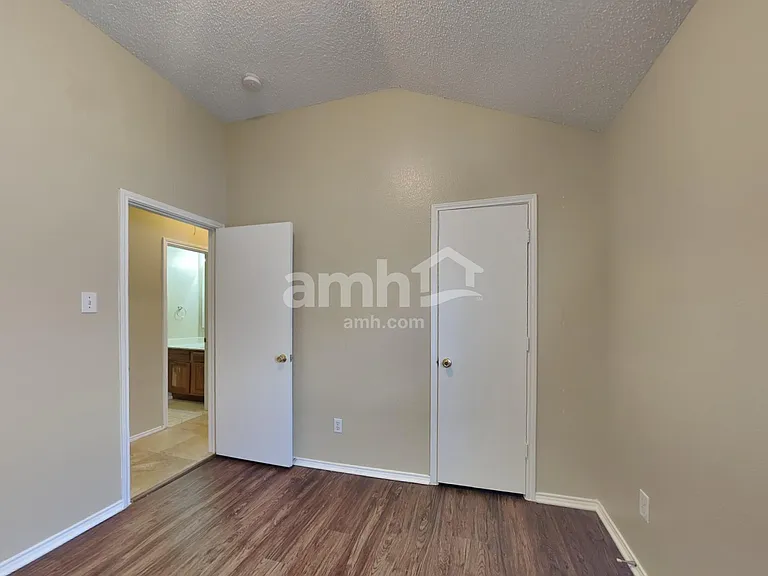 7810 Tin Cup Dr — Photo 17