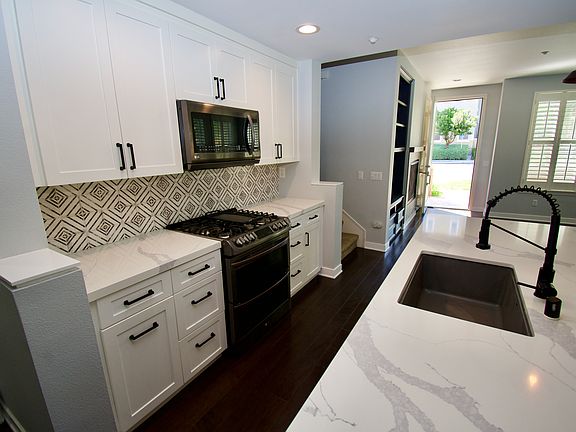 2nd image of 77 Brownstone Way #1