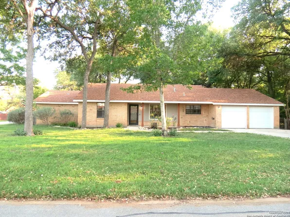 163 Lone Oak, Seguin, TX 78155