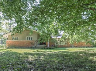 3984 Hickory Ln, Greenwood, IN