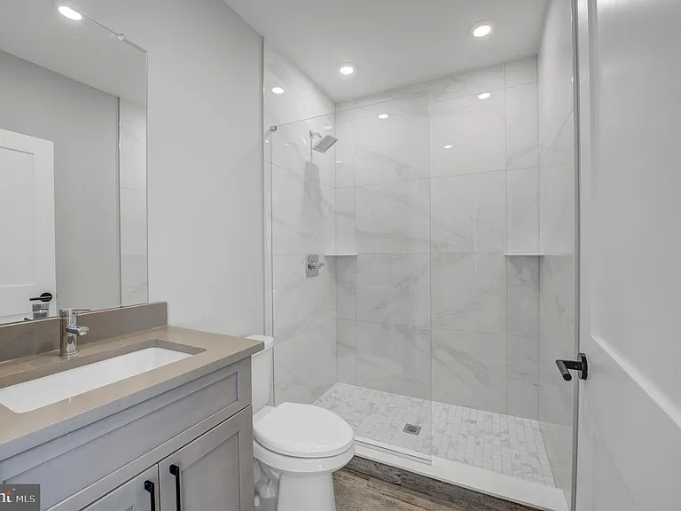 1205 S 15th St #1B — Photo 3