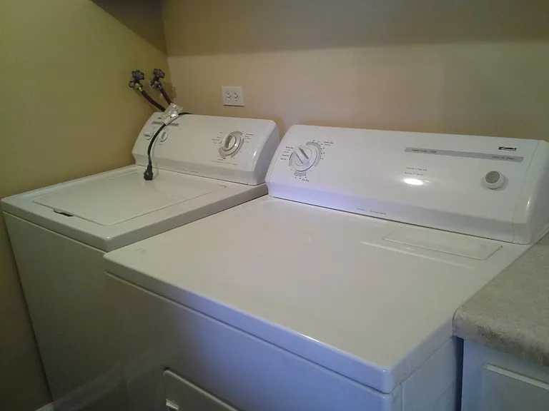 228 Dakota Ct — Photo 8