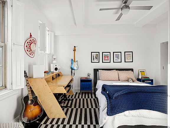 2nd image of 24 5th Ave APT 1609