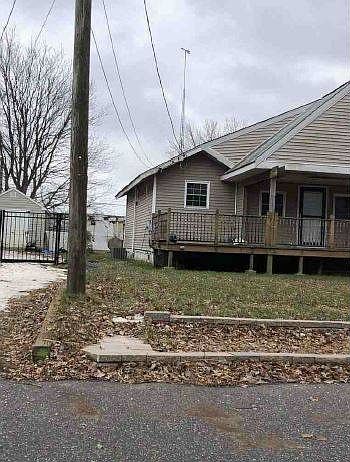 2nd image of 27 Louisiana Ave
