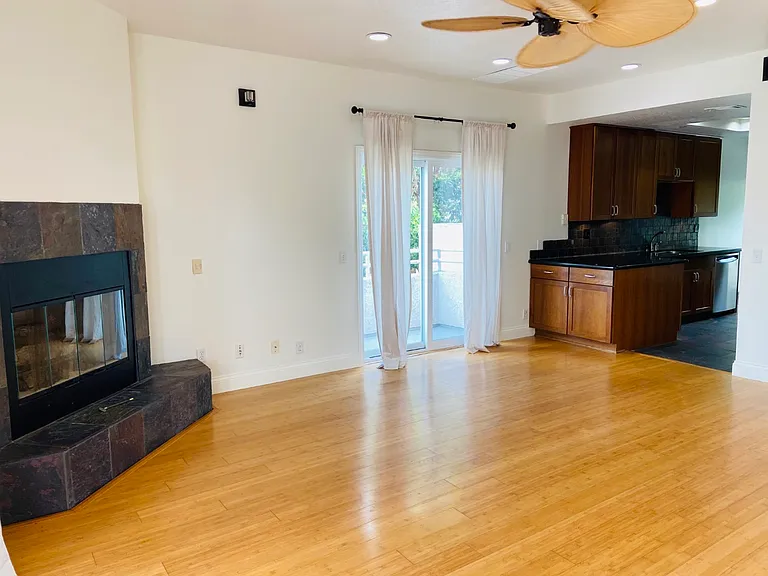 20812 Beach Blvd — Photo 2