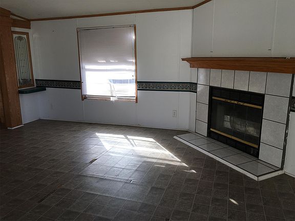 3rd image of 1806 Charles Ave