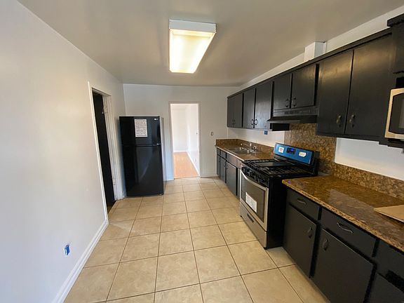 4th image of 864 Glencoe Dr
