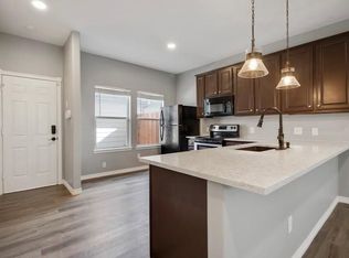 1807 Kemah Village Dr, Kemah, TX 77565