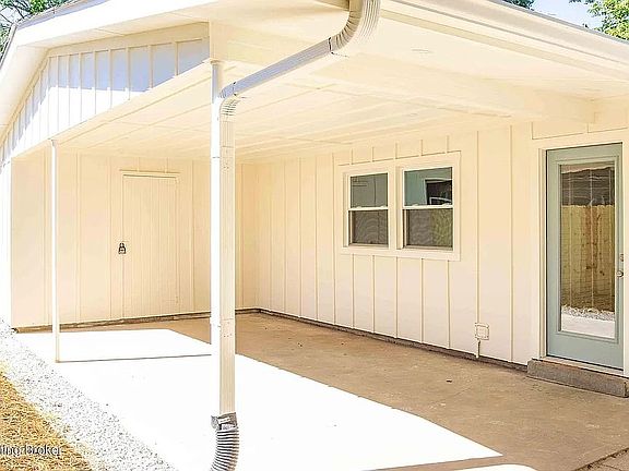 4th image of 3603 Argyle Ln