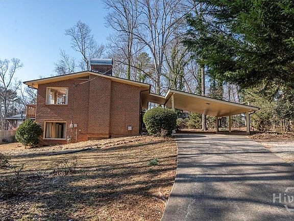 3rd image of 625 Forest Road