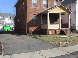 89 Oak St, Windsor Locks, CT 06096