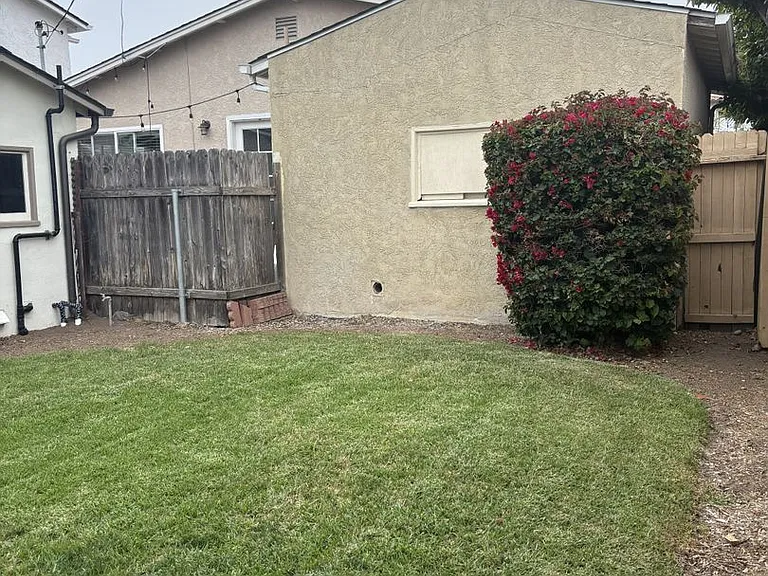 314 Castaic Ave — Photo 15