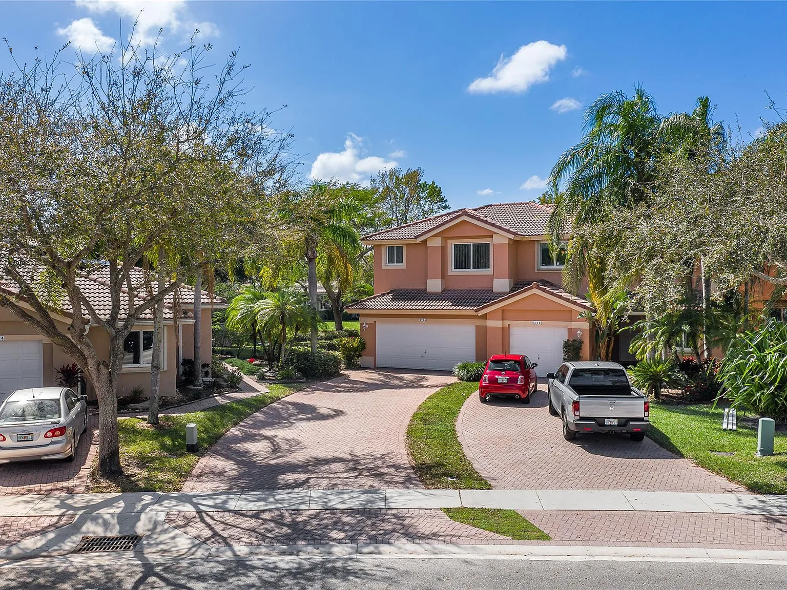 3 bed, 2.5 bath, 1727 sqft, $4,750 — Photo 4