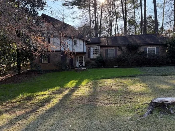 629 Woodridge Dr, Tuscaloosa, AL 35406