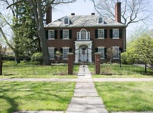 2485 Burns St, Detroit, MI 48214