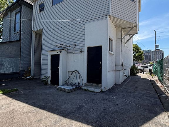 3rd image of 85 Wilson St #3