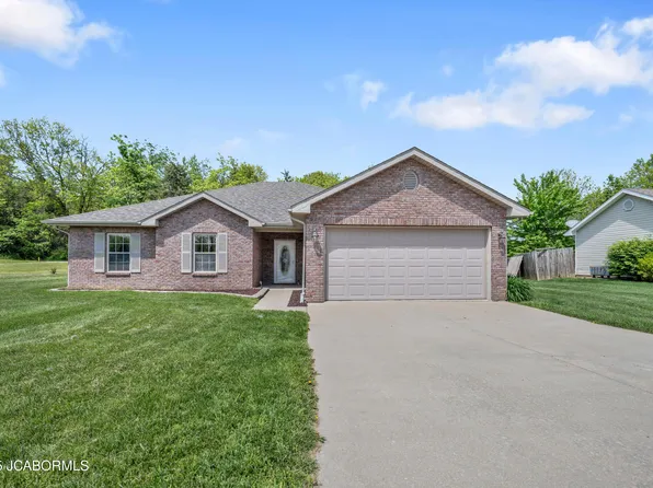 1911 Chouteau Ln, Boonville, MO 65233