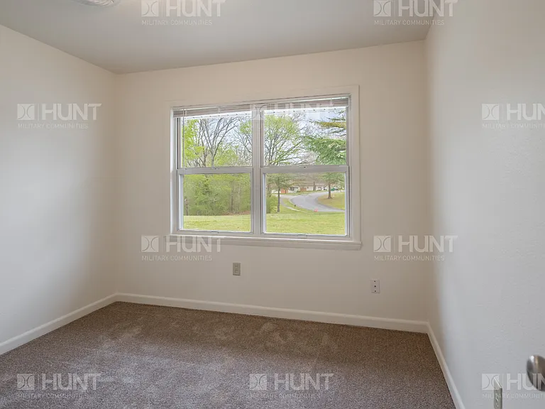 109 Maryland Ln — Photo 11
