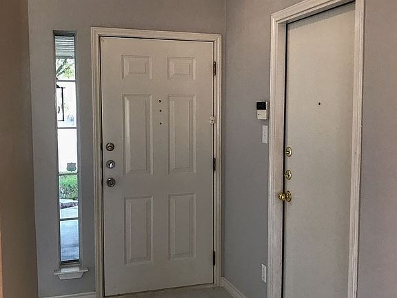 3rd image of 1604 W Pflugerville Pkwy