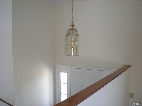 4th image of 220 Bracadale Ave