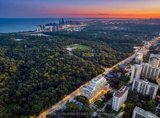 1830 Bloor St W #817, Toronto, ON M6P 0A2