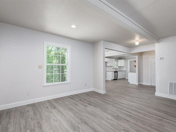 4th image of 4533 McCart Ave